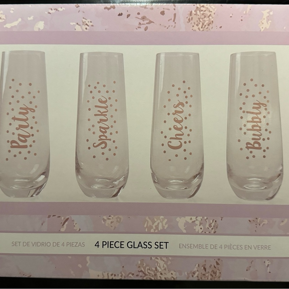 4 Piece Glass Set with Gold Accents